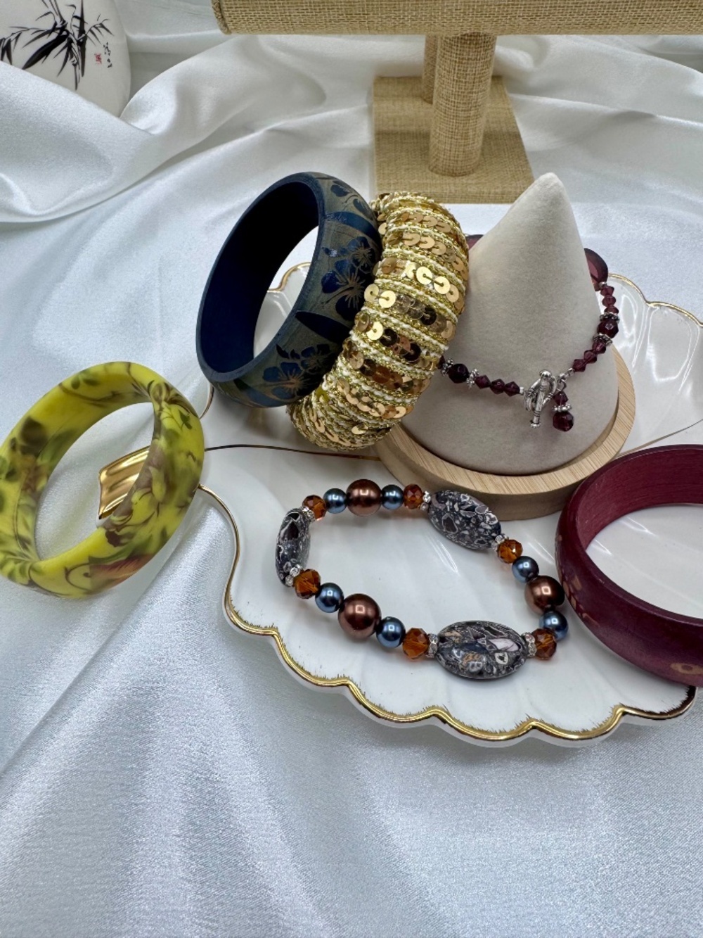 Vintage Mixed Bracelet Lot Resin Bangle Beaded Stretch 8 Bracelets Boho - Picture 8 of 10
